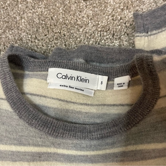 Calvin Klein 100% merino wool long sleeve crewneck striped sweater - Picture 5 of 6